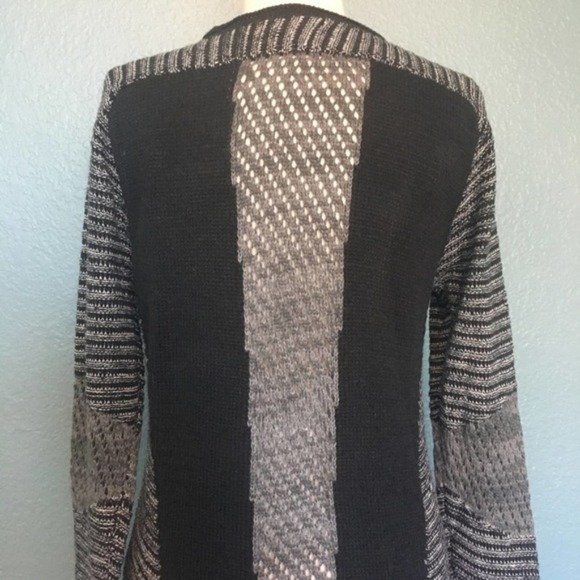 Devoted Knit Color-Blocked Sweater - Picture 5 of 5